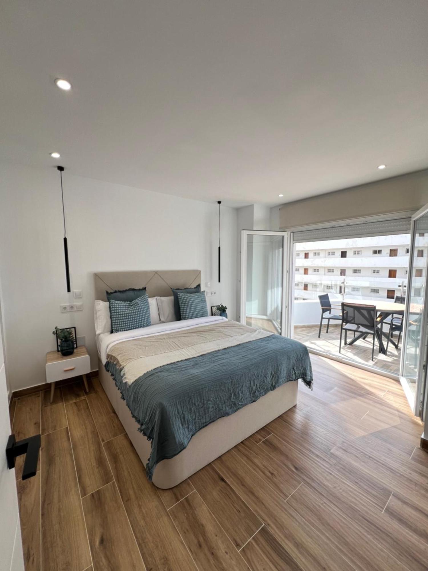Apartamento Ronda III Фуeнхирола Екстериор снимка