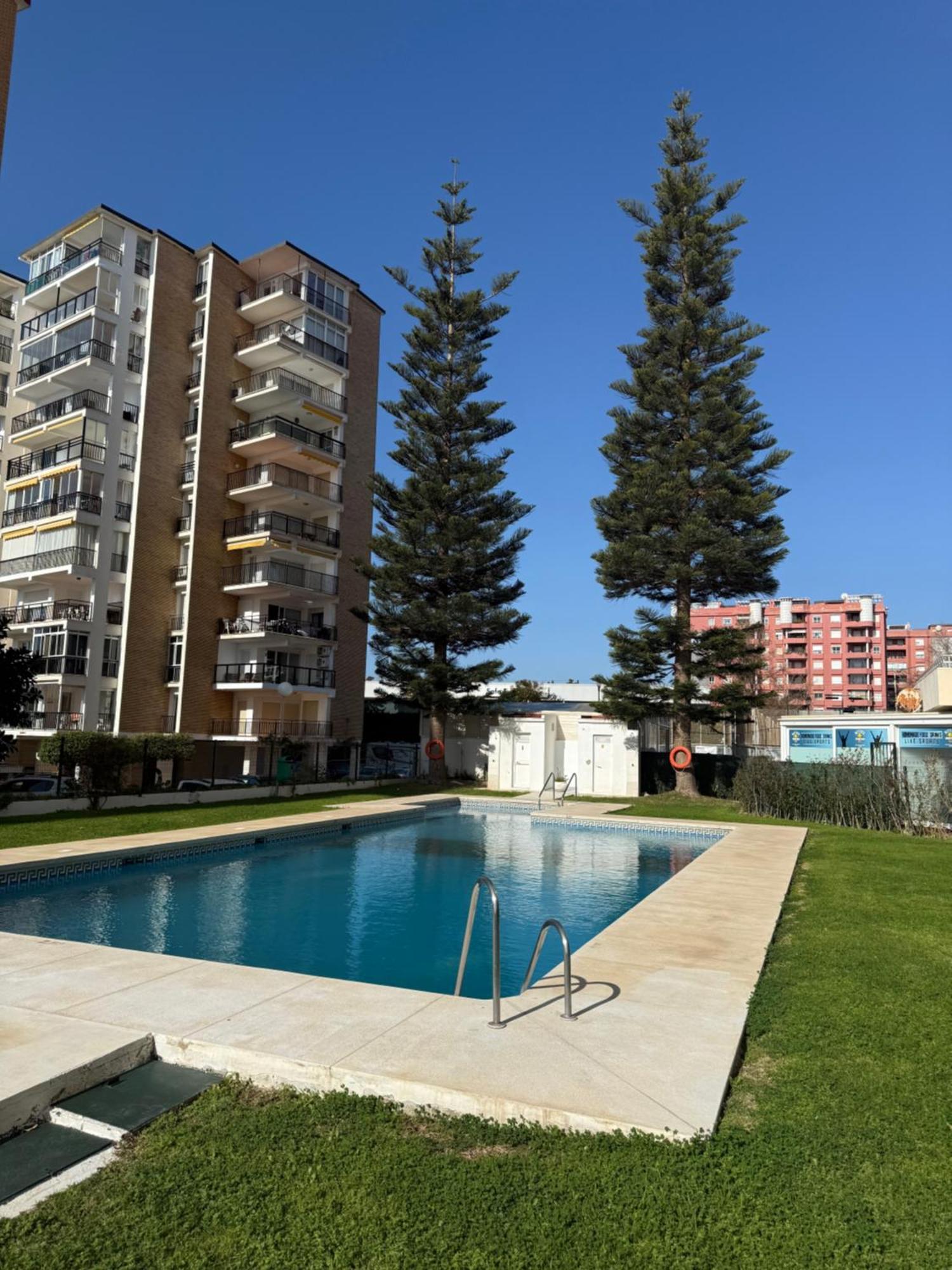 Apartamento Ronda III Фуeнхирола Екстериор снимка