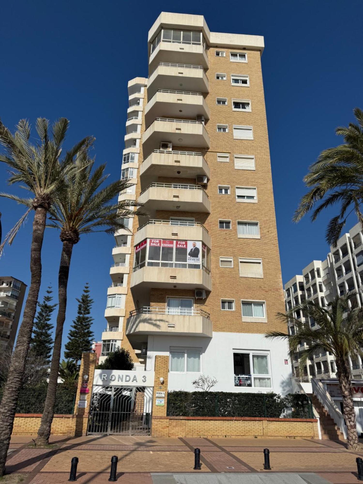 Apartamento Ronda III Фуeнхирола Екстериор снимка