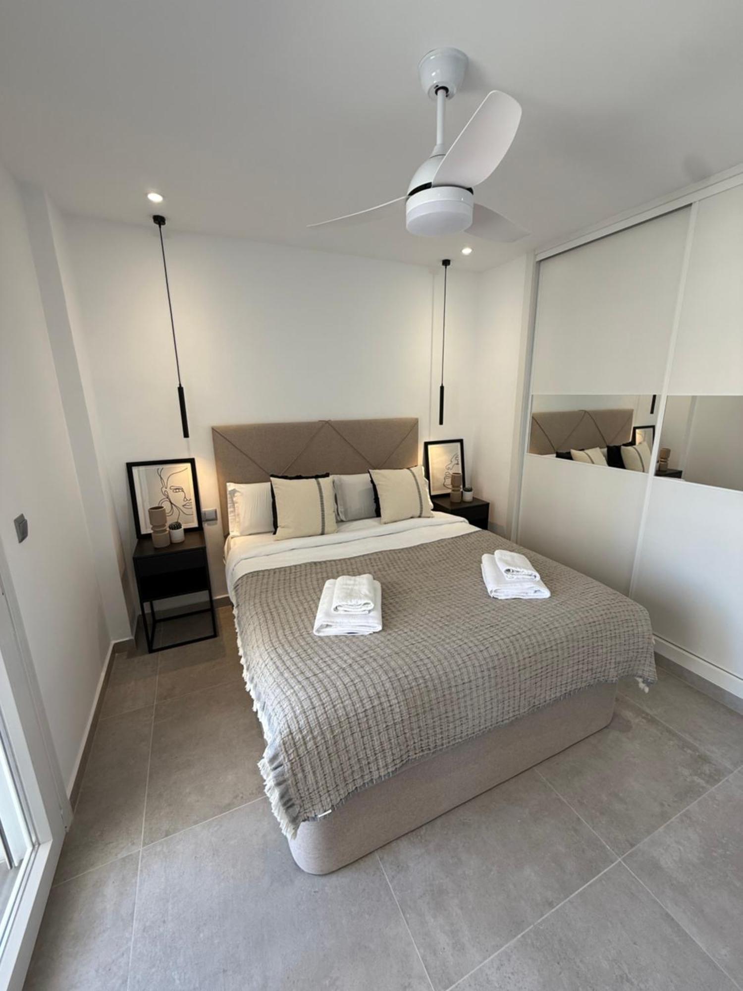Apartamento Ronda III Фуeнхирола Екстериор снимка
