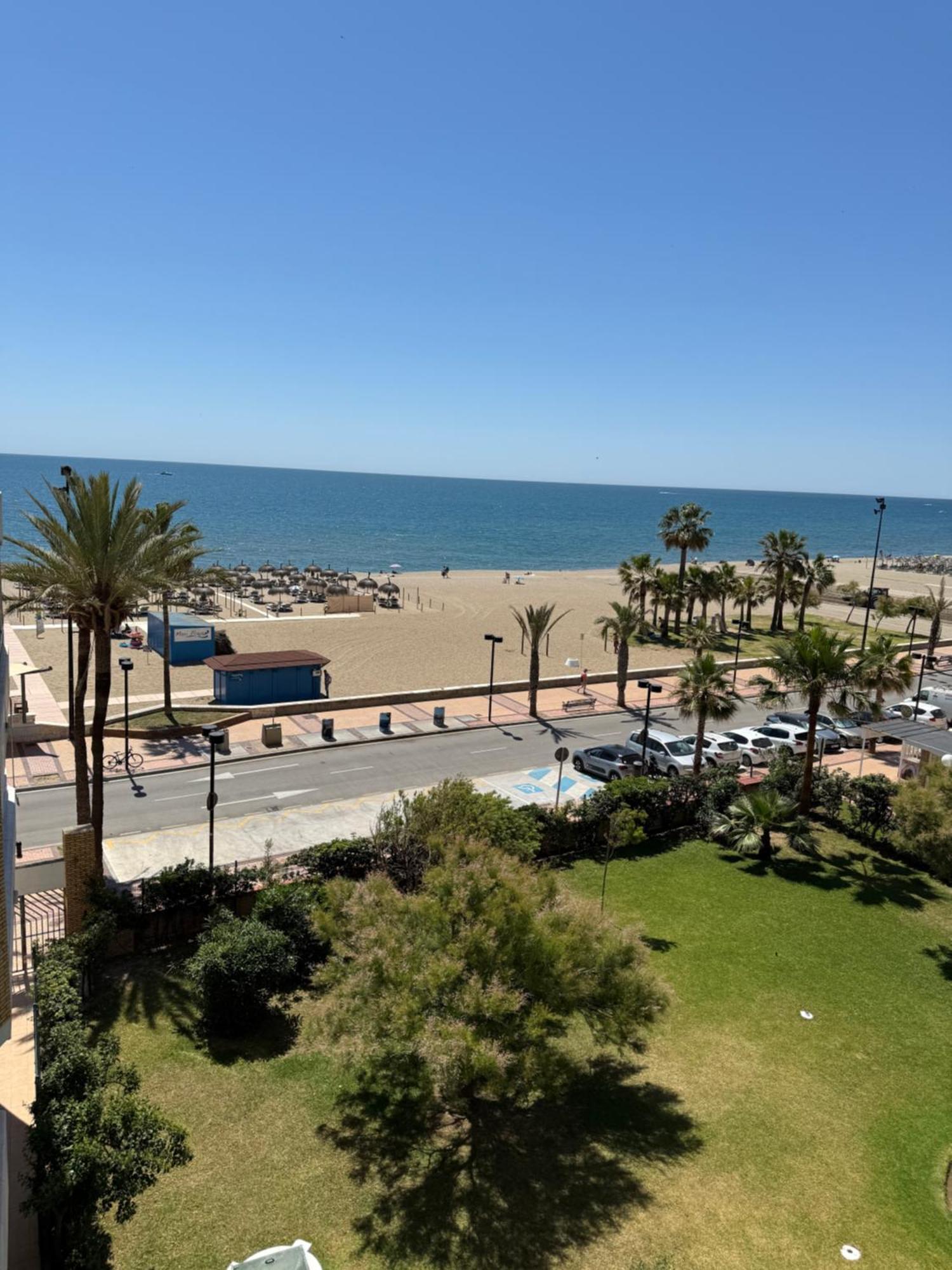 Apartamento Ronda III Фуeнхирола Екстериор снимка