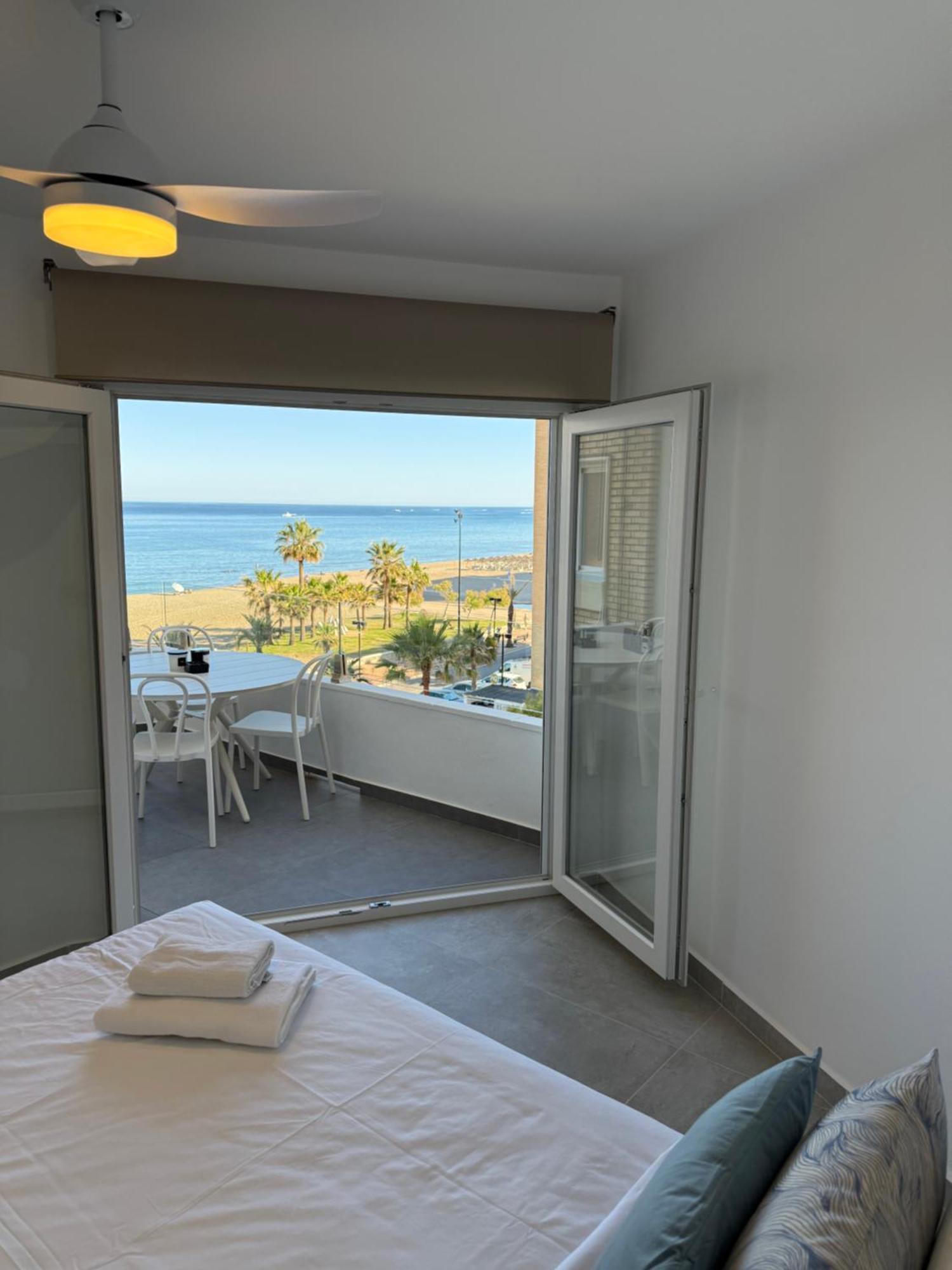 Apartamento Ronda III Фуeнхирола Екстериор снимка