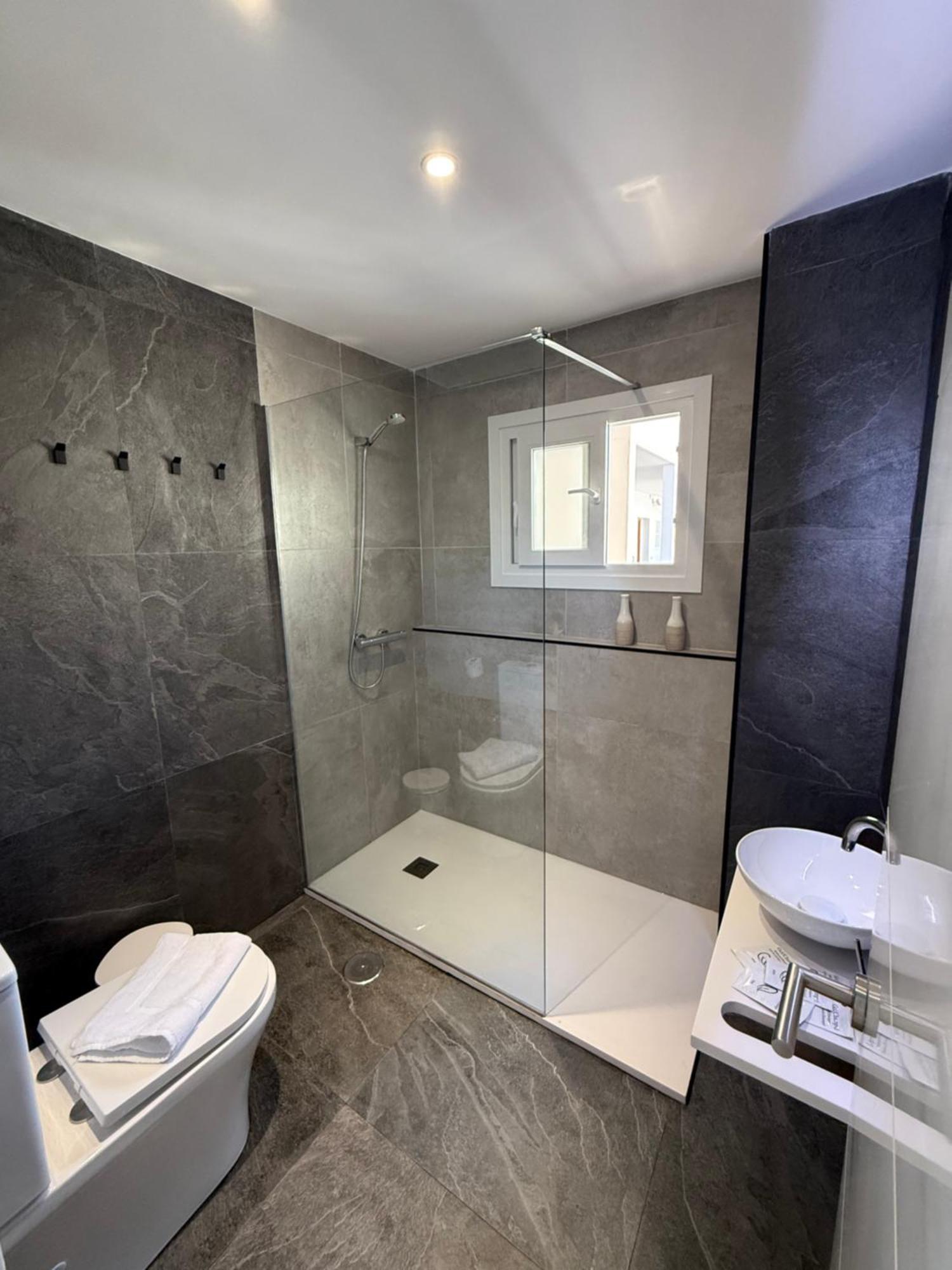 Apartamento Ronda III Фуeнхирола Екстериор снимка